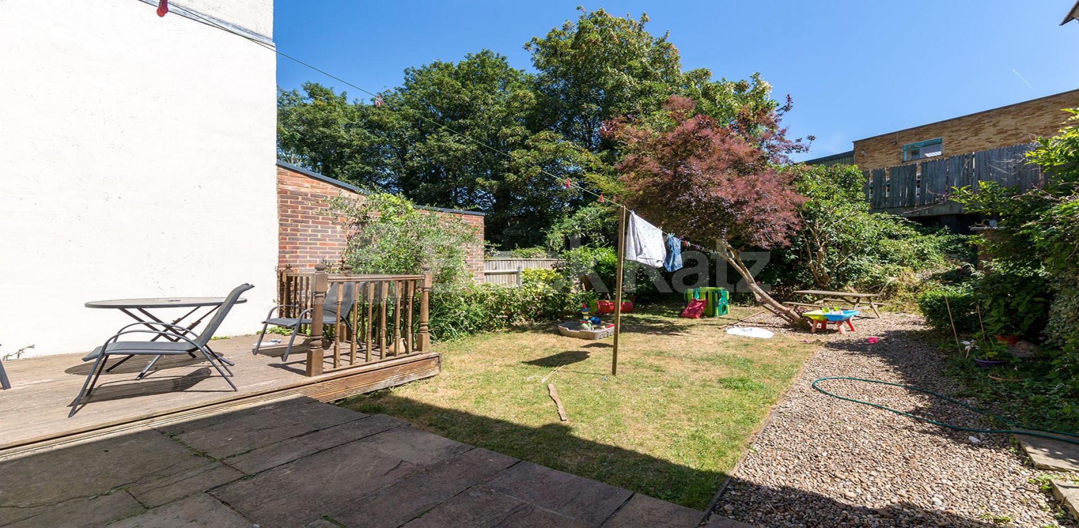 			New Instruction! Private patio and garden flat!, 2 Bedroom, 1 bath, 1 reception Ground Floor Maisonette			 Rathcoole Gardens, Crouch End / Hornsey